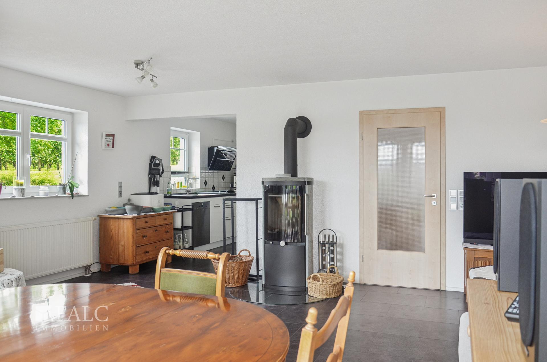 Wohnzimmer mit Kamin